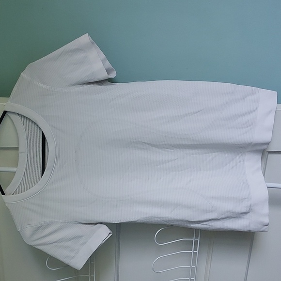Lululemon Swiftly Tech Short-Sleeved Shirt Perforated - Picture 1 of 3